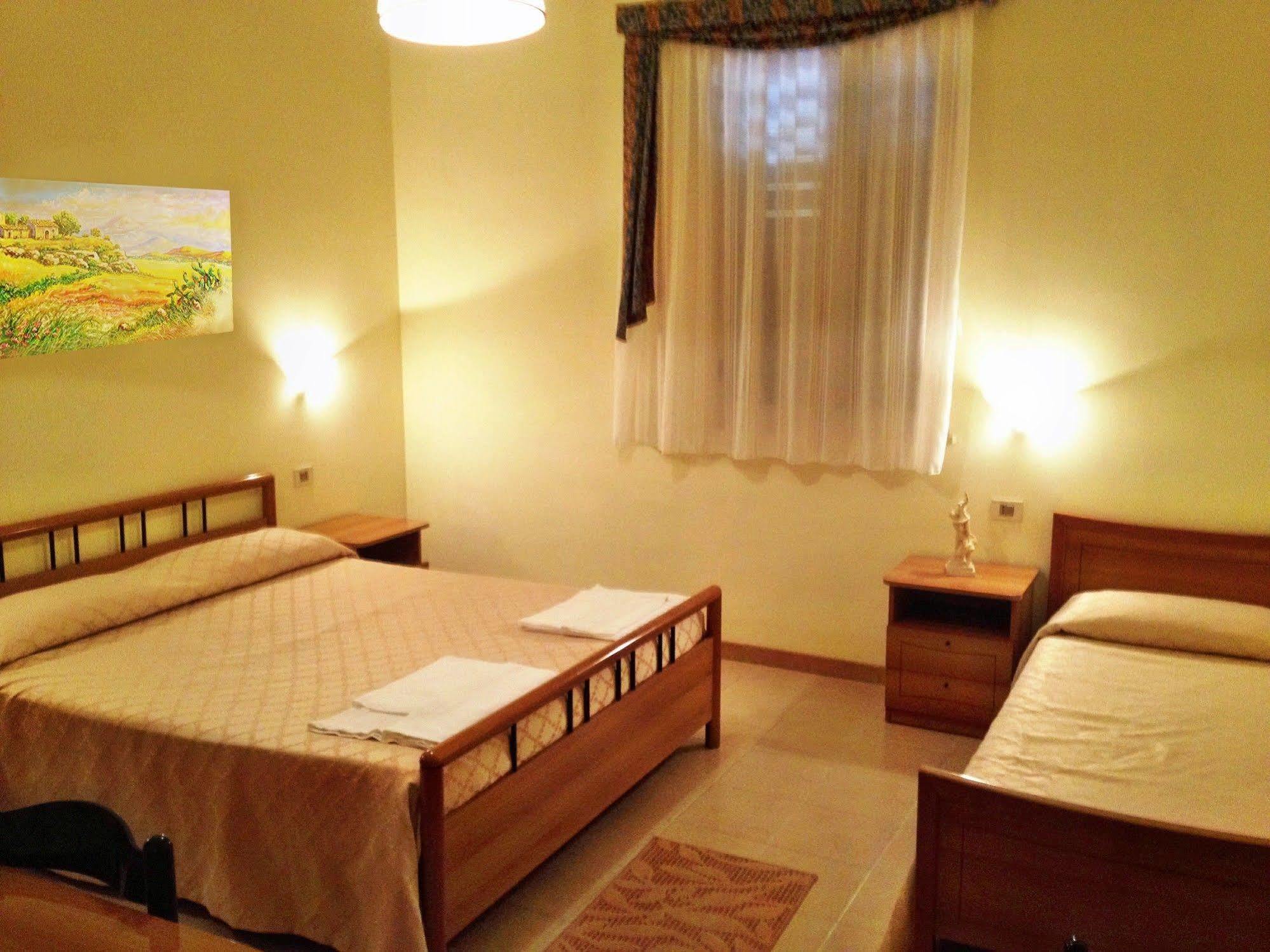 Hotel Ristorante Cordial Comiso Zewnętrze zdjęcie